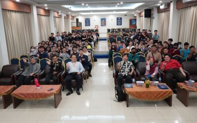 seminar dengan tema “Persiapan Penulisan Artikel Jurnal High Impact di Bidang Komputasi”.