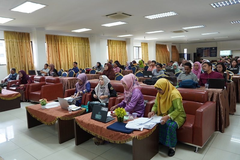 UIB Fasilitasi Kegiatan Workshop 30 JP MGMP Bahasa Inggris SMP/MTs Kota Batam